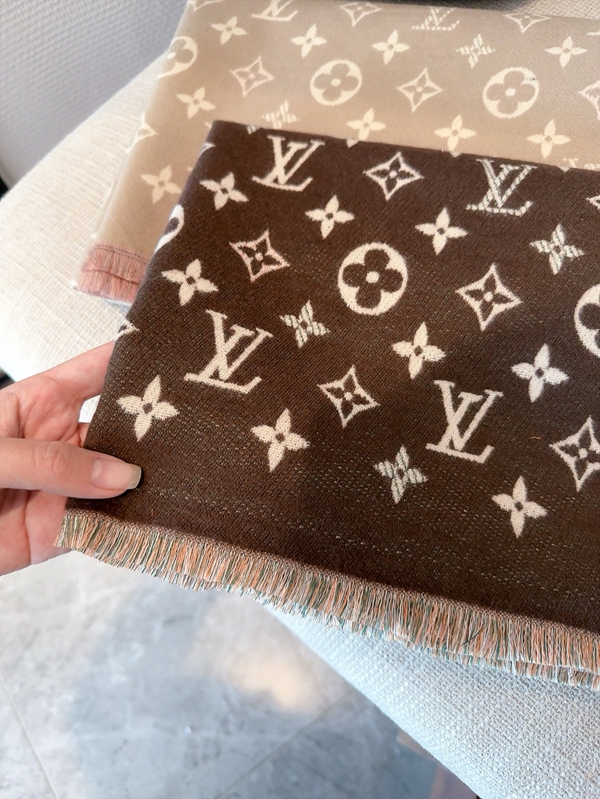 ブランドマフラー角部分ディテール